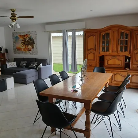 Dom wakacyjny Maison Et Piscine Breuillet (Charente-Maritime)